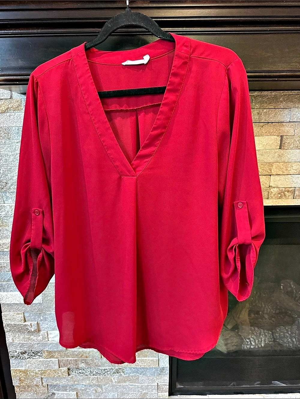 Lush V-Neck Roll-Tab Sleeve Blouse Red Size Small